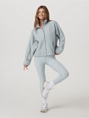 Vuori Alpine Jacket in Blue Haze, XS